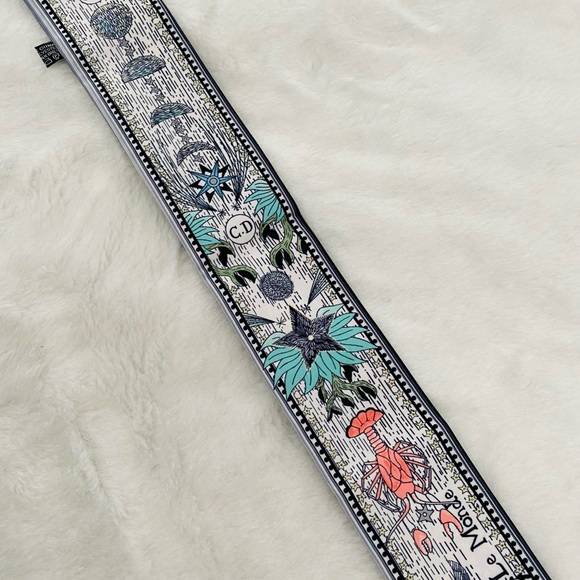 Double-Side Printed Scarf - Picture 2 of 5